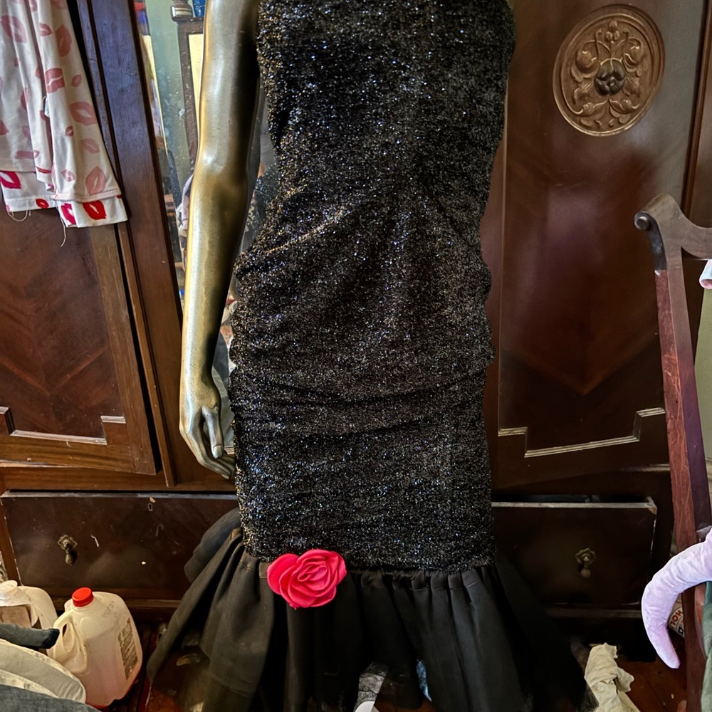 New Barbie brand dress - Picture 3 of 7
